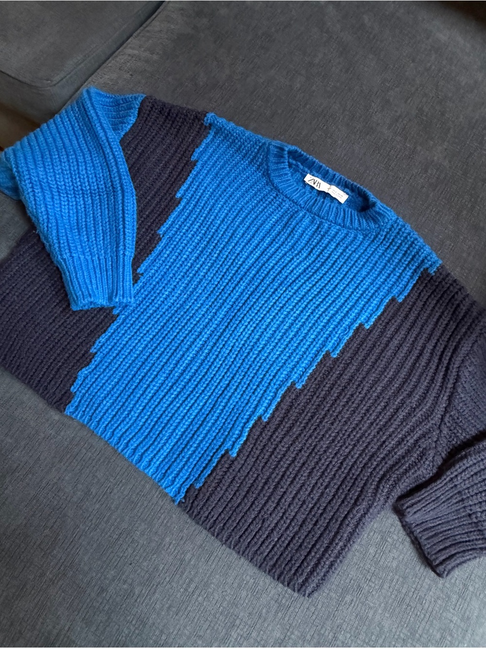 Zara Blue & Black Ribbed Colorblock Crewneck Sweater